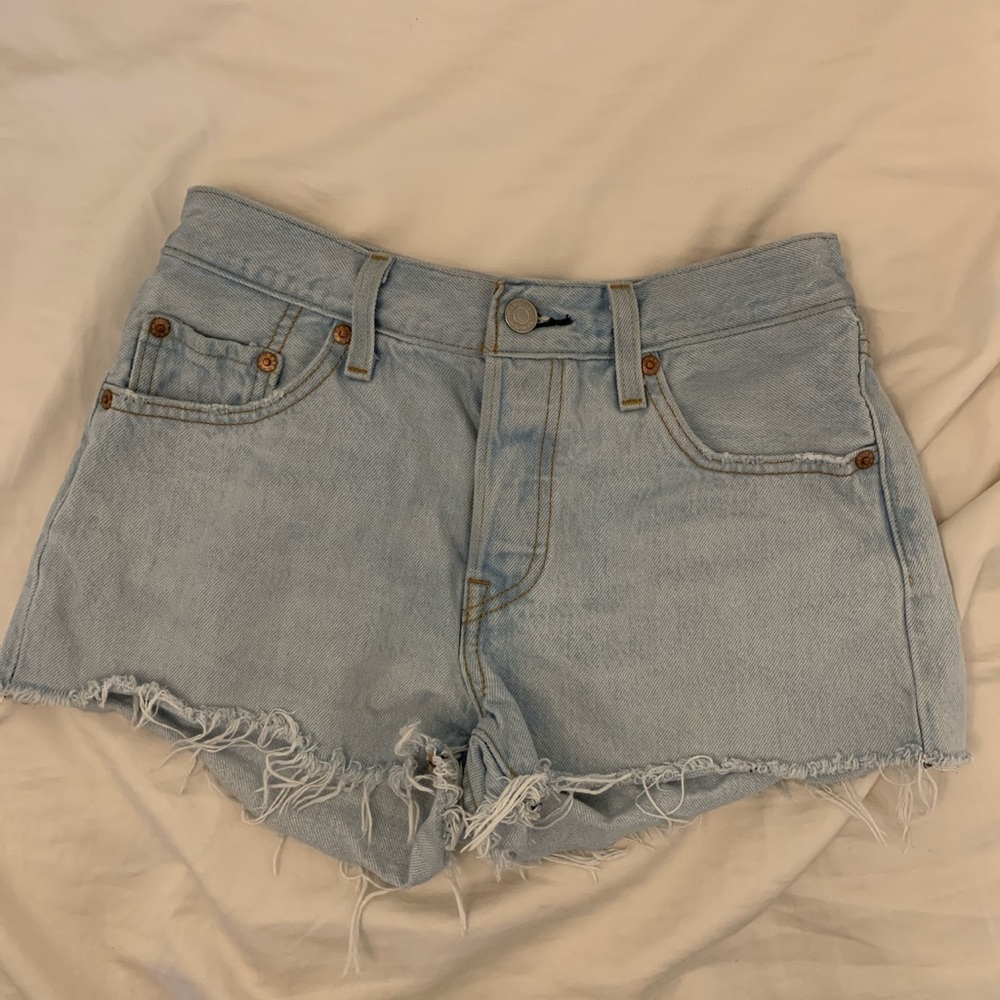 Levi’s shorts